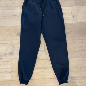 Black lulu lemon joggers